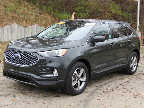 Certified 2024 Ford Edge SEL w/ Convenience Package AWD/4WD image 8