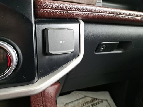 Used 2024 Ford Expedition Limited image 15