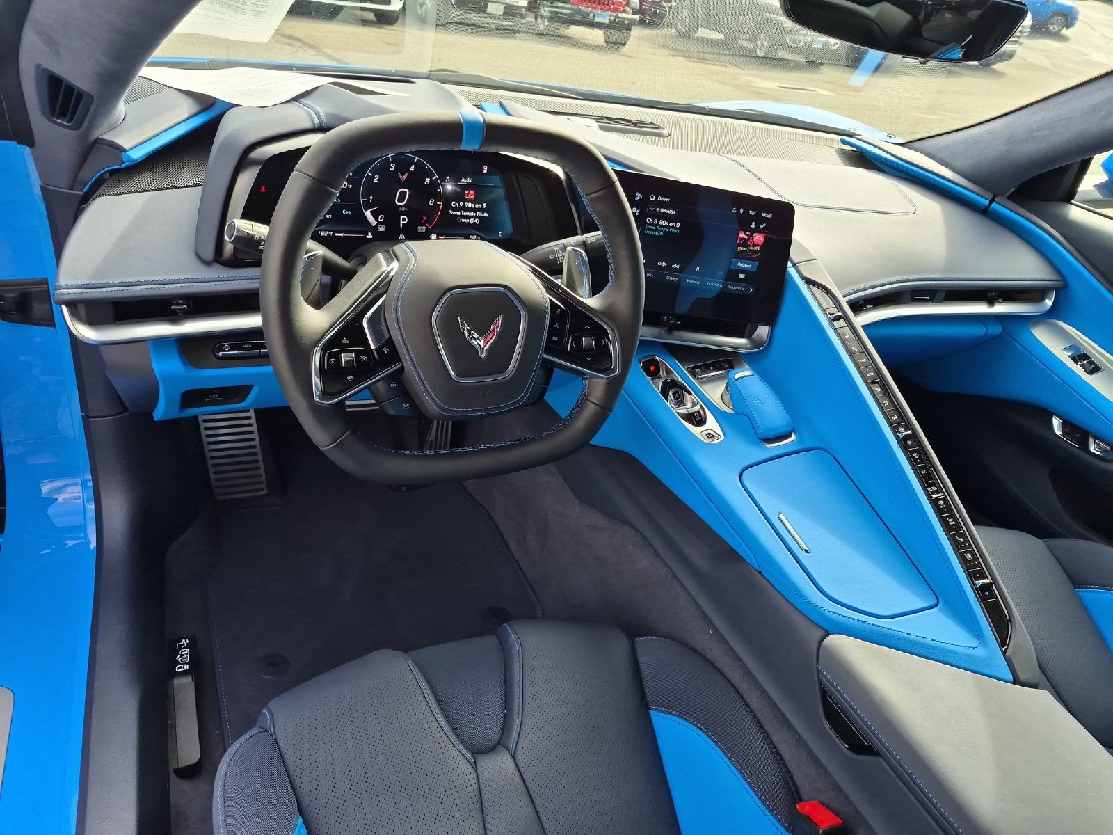 Used 2024 Chevrolet Corvette Stingray Premium Cpe RWD image 16