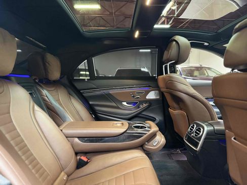 Used 2018 Mercedes-Benz S 560 Sedan image 31