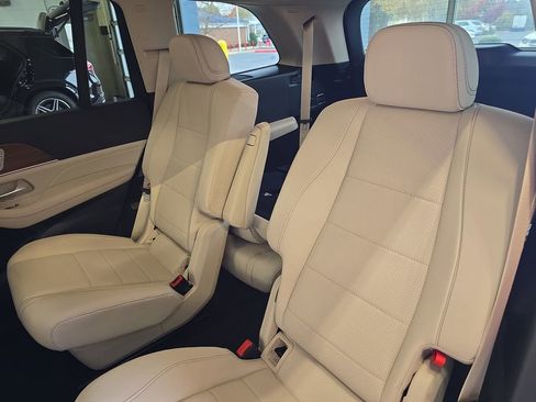 Certified 2024 Mercedes-Benz GLS 450 4MATIC image 15