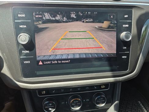 Used 2019 Volkswagen Tiguan SE w/ Panoramic Sunroof Package FWD image 15