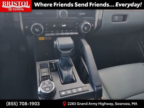 Used 2025 Toyota Tacoma Trailhunter image 26