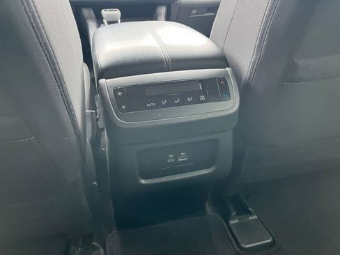 Used 2025 Nissan Pathfinder SV FWD image 25