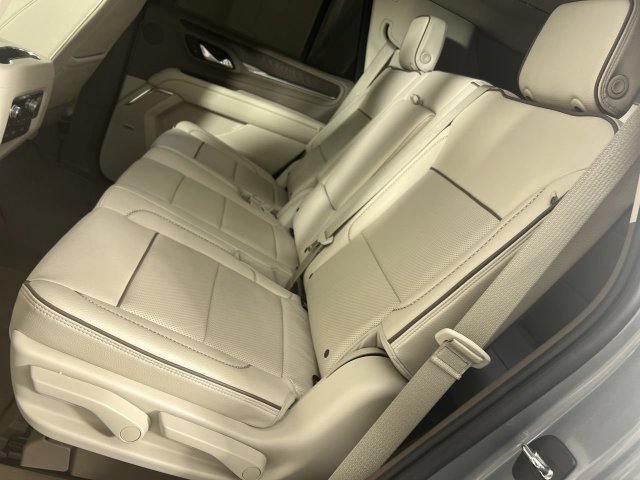 Used 2023 GMC Yukon Denali AWD/4WD image 26
