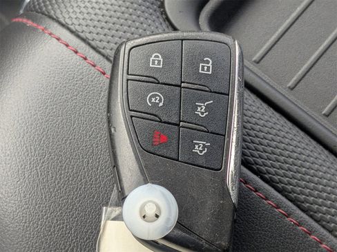 Used 2021 Chevrolet Tahoe RST w/ Luxury Package image 35