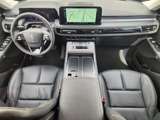 New 2026 Lincoln Aviator AWD w/ Jet Appearance Package image 11