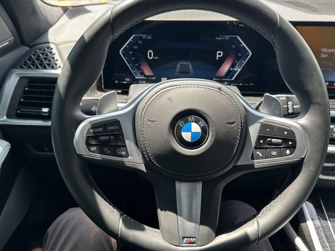 Used 2026 BMW X7 xDrive40i w/ M Sport Package AWD/4WD image 19