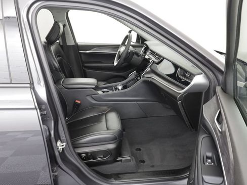 Used 2023 Jeep Grand Cherokee 4WD 4xe image 22