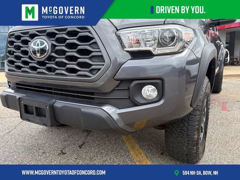Used 2021 Toyota Tacoma TRD Off-Road AWD/4WD image 9