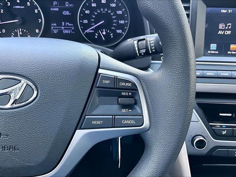 Used 2017 Hyundai Elantra SE image 24