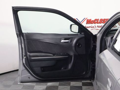 Used 2018 Dodge Charger SXT Plus RWD image 22
