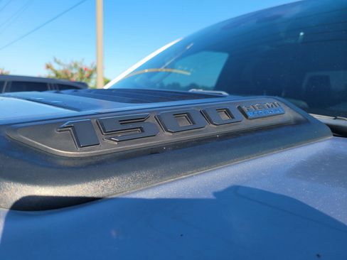 Used 2024 RAM 1500 Laramie AWD/4WD image 9