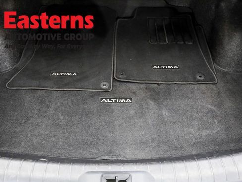 Used 2024 Nissan Altima 2.5 SV image 9