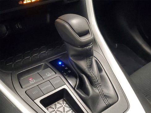 Used 2023 Toyota RAV4 LE image 27