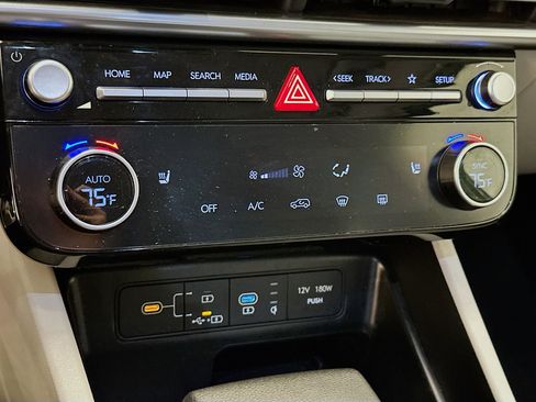 Used 2025 Hyundai Tucson SEL AWD/4WD image 24