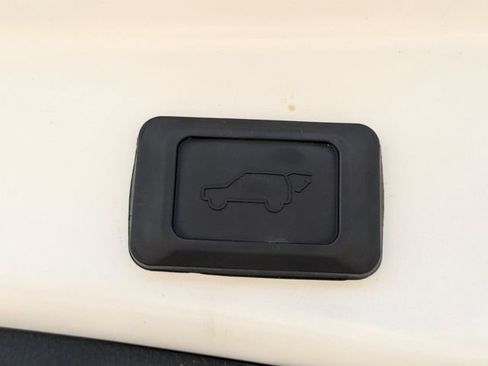Used 2024 Toyota RAV4 XLE w/ Convenience Package FWD image 16
