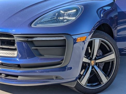 Used 2024 Porsche Macan image 10