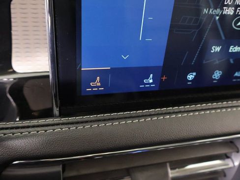 New 2026 Lincoln Corsair Reserve w/ Jet Appearance Package FWD image 8