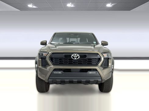 Used 2024 Toyota Tacoma TRD Off-Road w/ TRD Off Road Upgrade Package AWD/4WD image 6