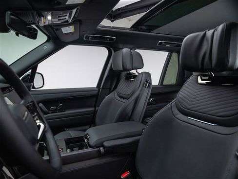 New 2026 Land Rover Range Rover SV AWD/4WD image 16
