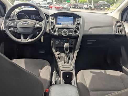 Used 2018 Ford Focus SEL FWD image 22