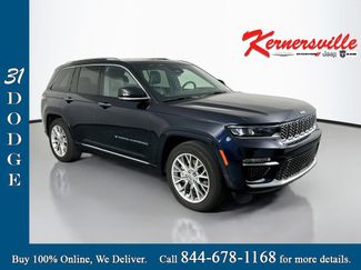 Used 2022 Jeep Grand Cherokee Summit AWD/4WD video 1