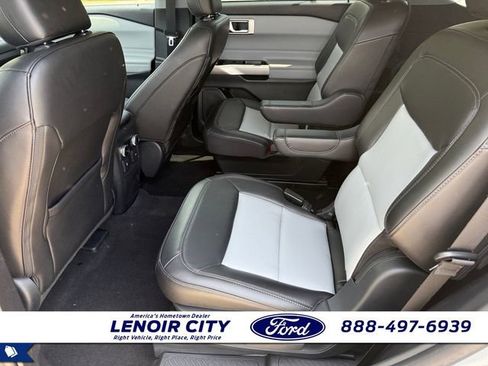 Used 2023 Ford Explorer XLT w/ Equipment Group 202A AWD/4WD image 11
