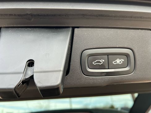 Used 2018 Volvo XC60 T5 Inscription w/ Convenience Package image 24