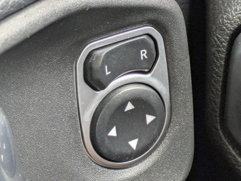 Used 2019 Jeep Wrangler Unlimited Rubicon AWD/4WD image 24