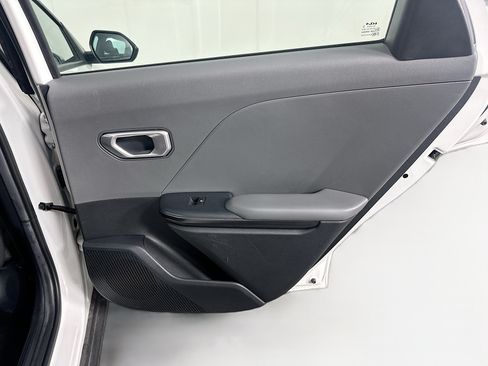 Used 2025 Kia K4 FWD image 28