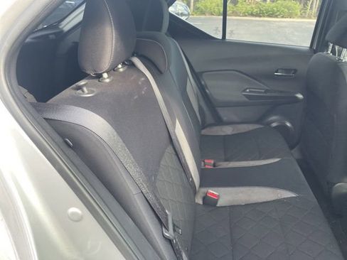 Used 2018 Nissan Kicks SV FWD image 14