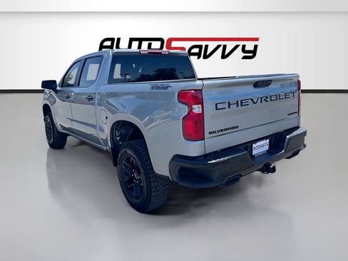Used 2025 Chevrolet Silverado 1500 Custom Trail Boss w/ Dark Appearance Package AWD/4WD image 5