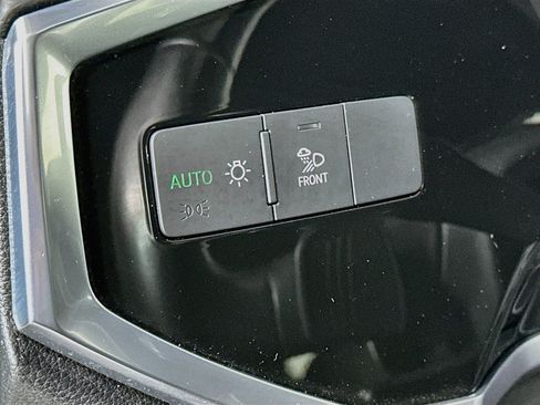 Used 2022 Audi Q3 2.0T Premium Plus w/ Premium Plus Package AWD/4WD image 17