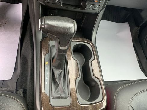 Used 2020 GMC Canyon SLT w/ Driver Alert Package image 19