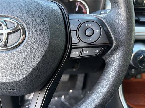 Used 2019 Toyota RAV4 Adventure image 15