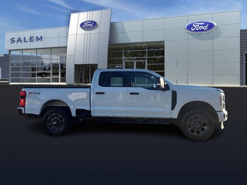 Used 2023 Ford F250 XL w/ STX Appearance Package image 3