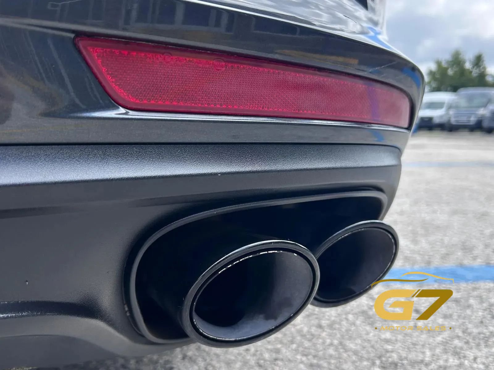 Used 2018 Porsche Panamera RWD image 12