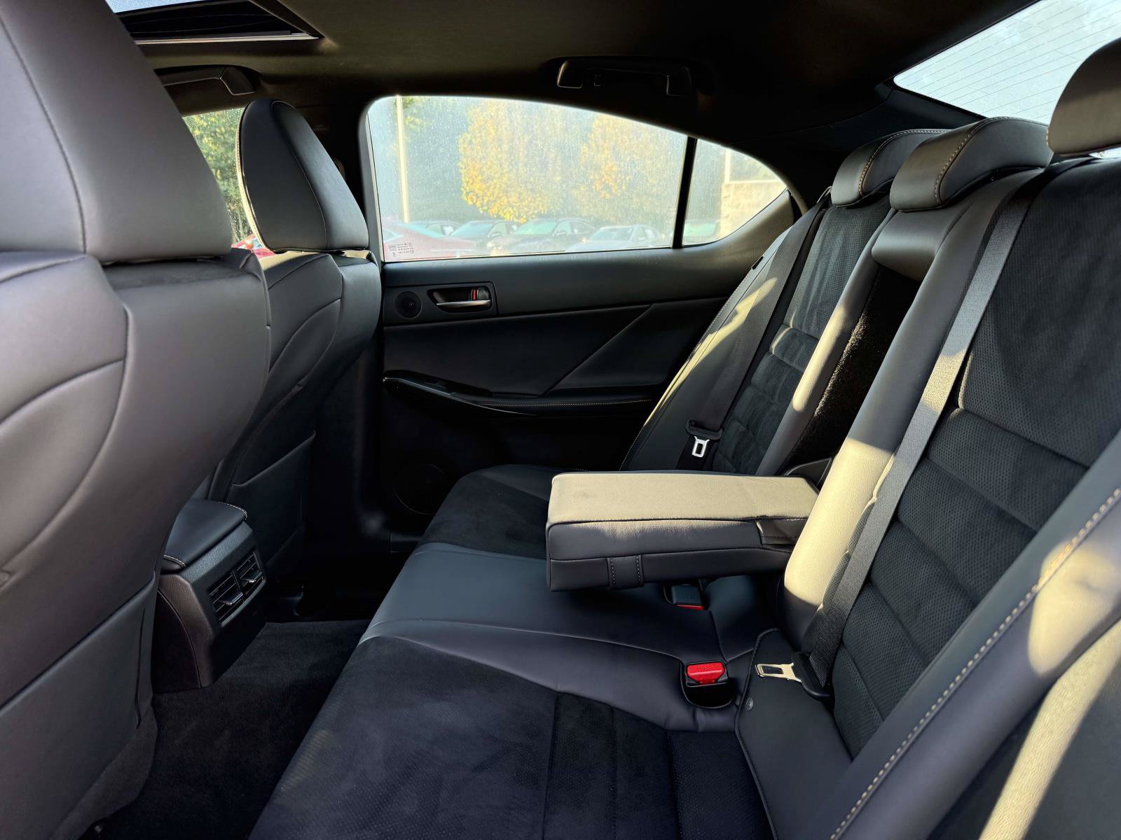 Used 2025 Lexus IS 500 RWD image 17
