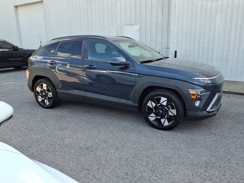 Used 2025 Hyundai Kona SEL FWD image 2