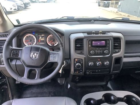 Used 2020 RAM 1500 Tradesman w/ Chrome Appearance Group AWD/4WD image 17