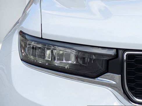 New 2026 Jeep Grand Cherokee L Laredo RWD image 9