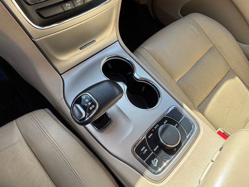 Used 2015 Jeep Grand Cherokee Limited w/ Trailer Tow Group IV AWD/4WD image 19