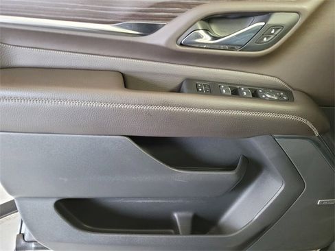 Used 2021 GMC Yukon Denali w/ Denali Premium Package image 46