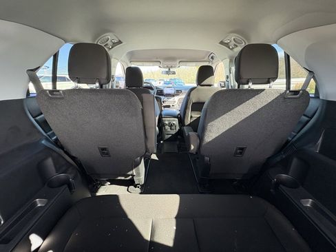 Used 2023 Ford Explorer XLT image 20