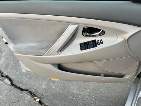 Used 2008 Toyota Camry LE FWD image 10