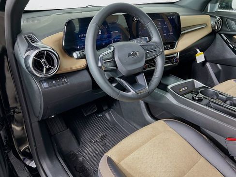 New 2026 Chevrolet Equinox ACTIV w/ Safety and Technology Package image 9