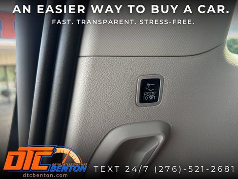Used 2024 Jeep Wagoneer Series III w/ Premium Group I AWD/4WD image 33