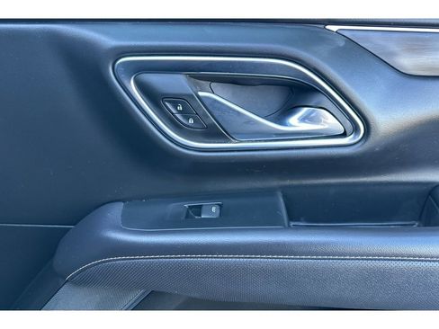 Used 2021 GMC Yukon SLT w/ SLT Premium Package image 20