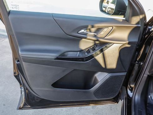 Used 2025 Chevrolet Equinox LT image 21